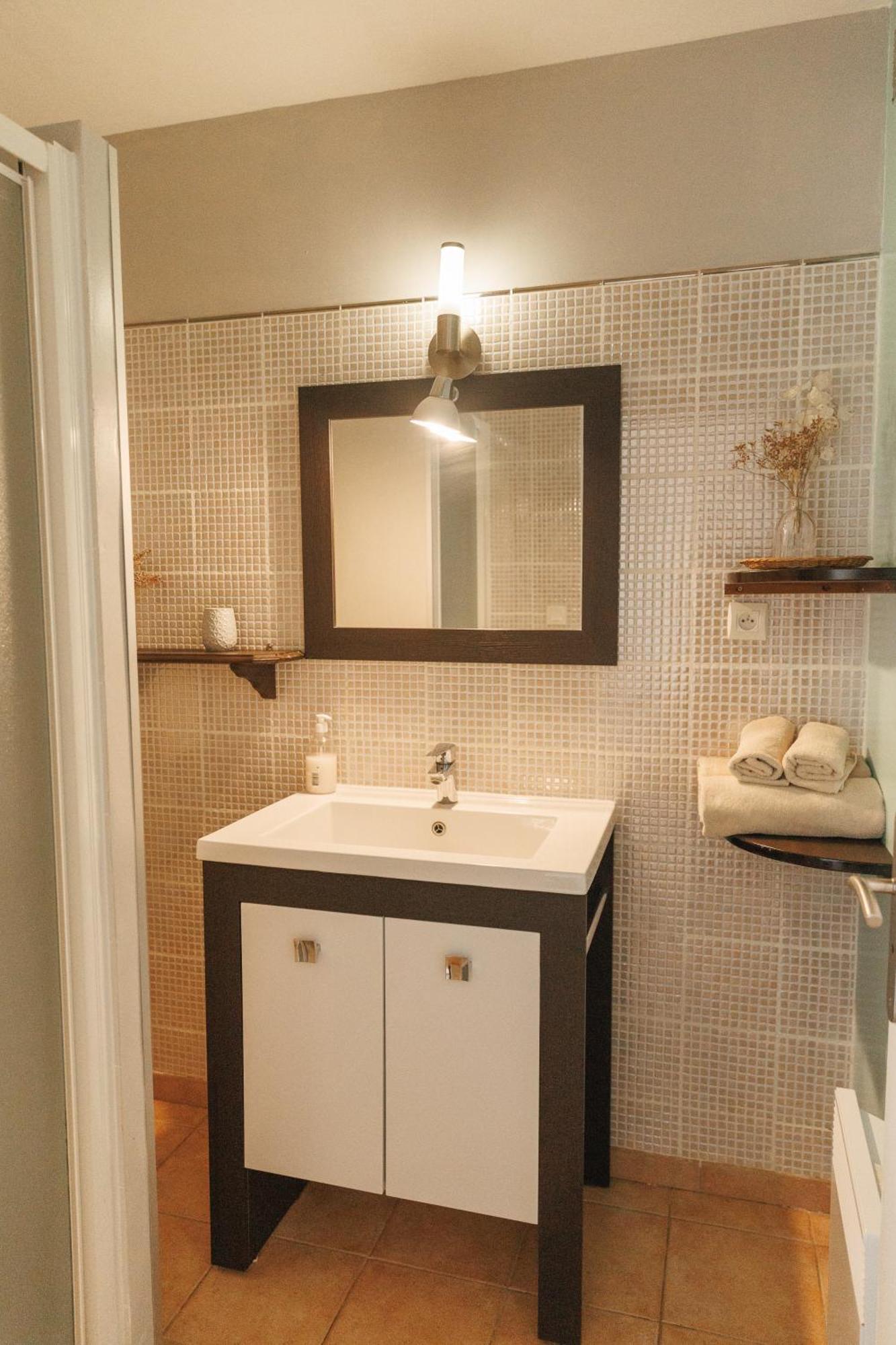 Mas Saint-Ange Bed and Breakfast Lunel  Buitenkant foto